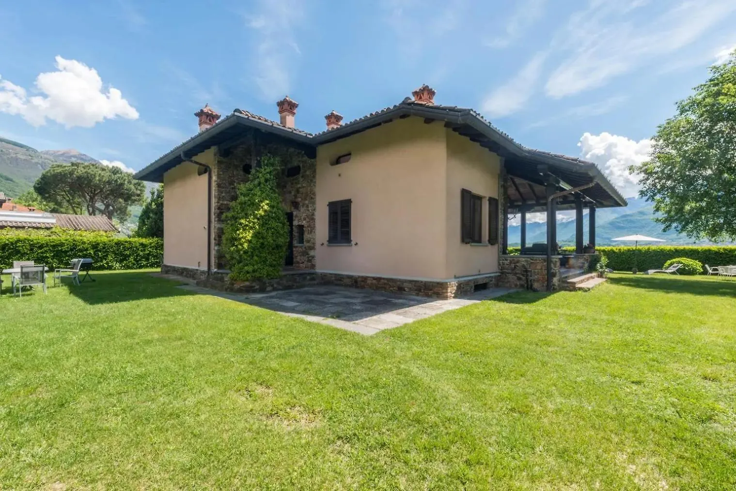 Villa Rita Domaso 0*,